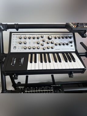 MOOG Sub Phatty Analog Synthesizer